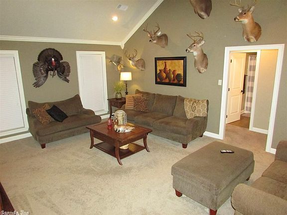 3rd image of 7 Trenton Dr