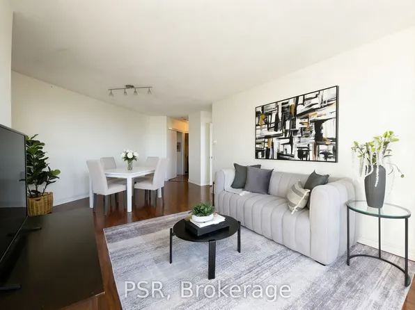 11 Thorncliffe Park Dr, Toronto, ON