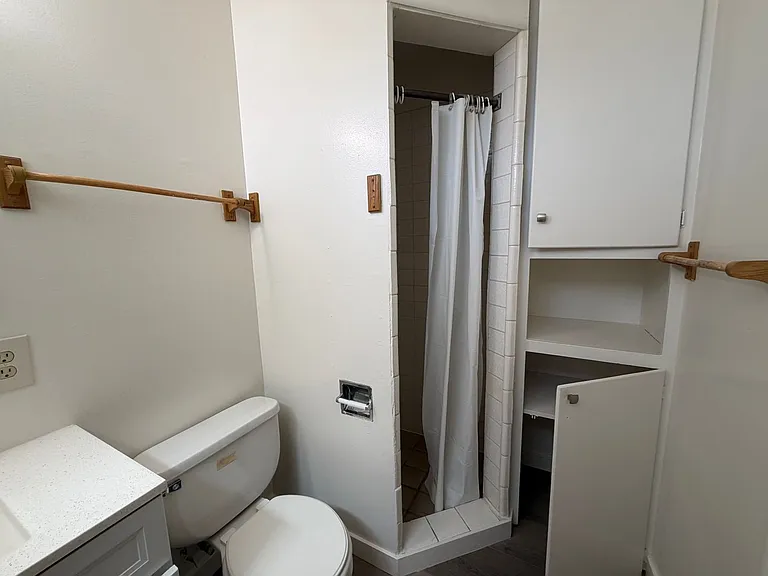 622 S Kalmia St #B — Photo 10