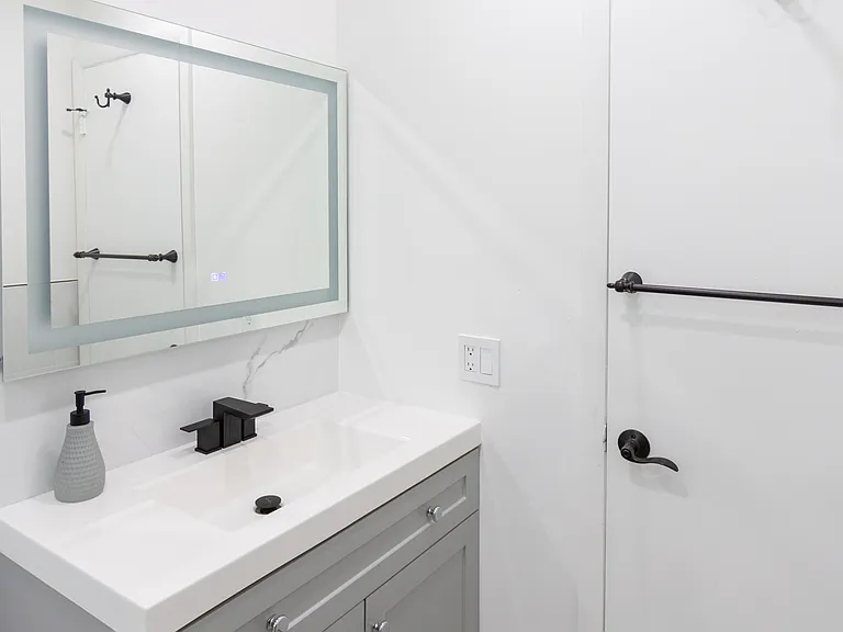 4010 Johnson St — Photo 29