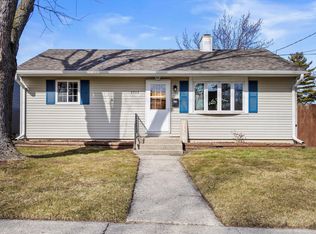 4902 65th St, Kenosha, WI 53142