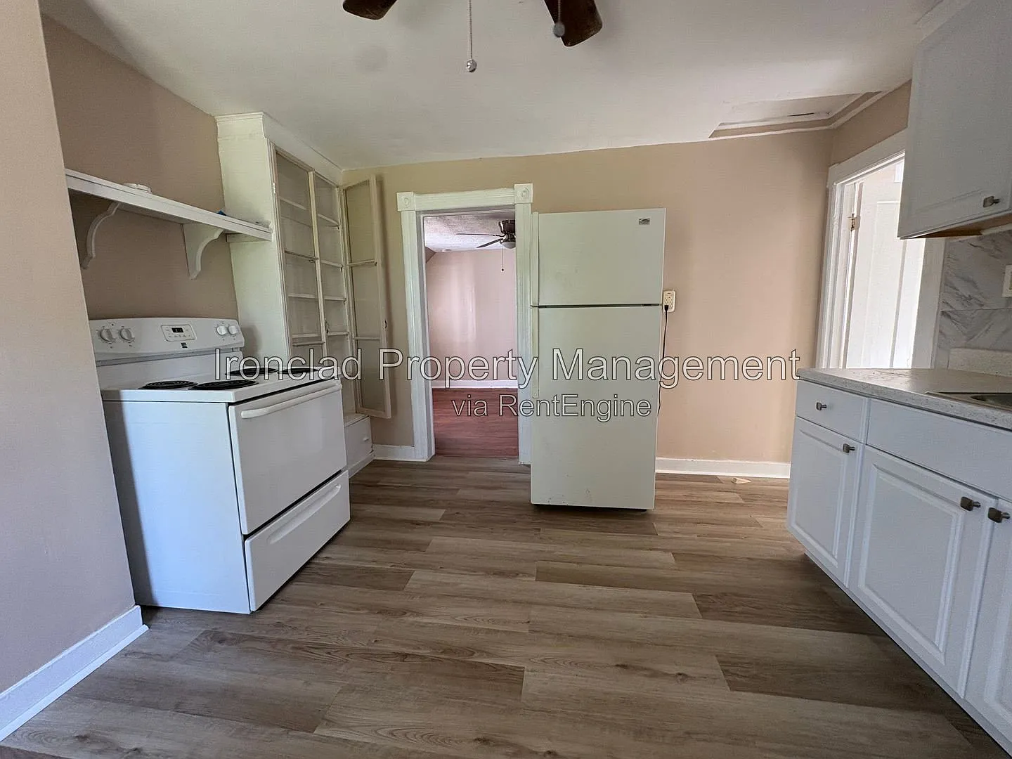 1 bed, 1.0 bath, 800 sqft, $1,482 — Photo 3
