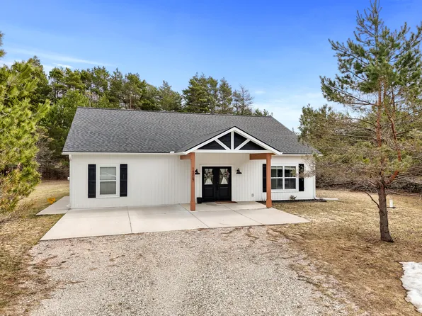 15067 Winding Creek Dr, Bear Lake, MI 49614