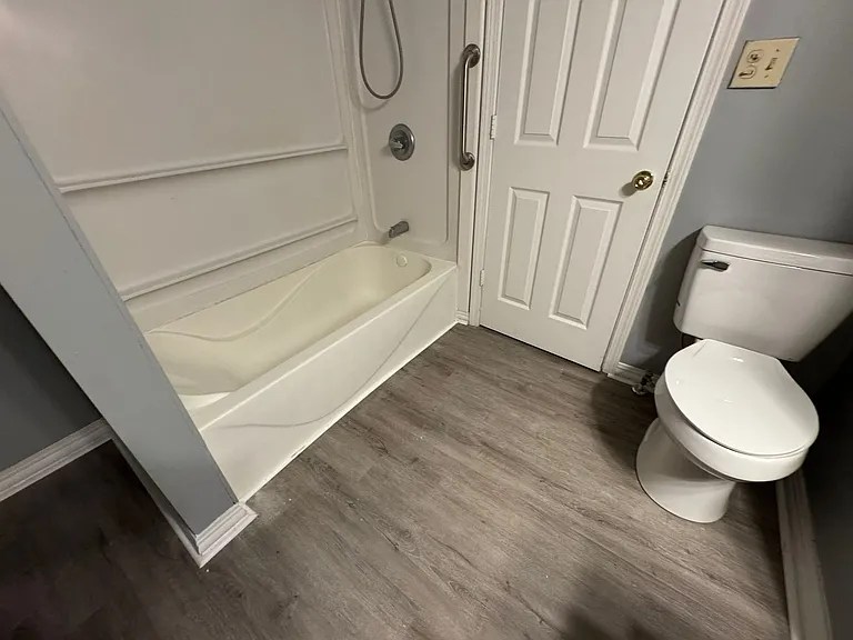 802 Iowa St — Photo 23