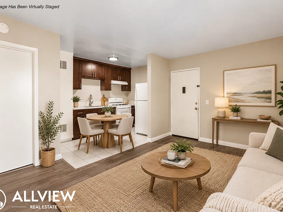 16972 Lynn Lane