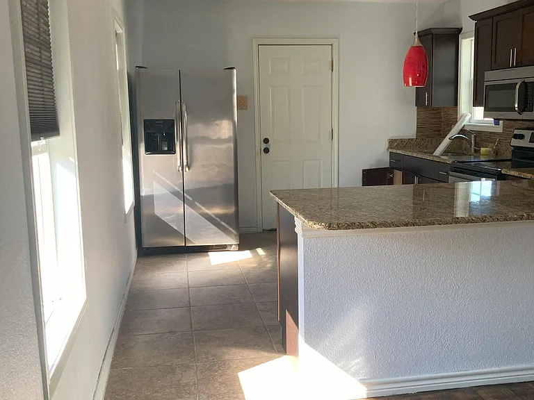 467 Eleanor Ave #2 — Photo 2