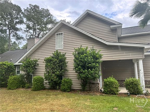 3rd image of 75 Oak Ridge Cir