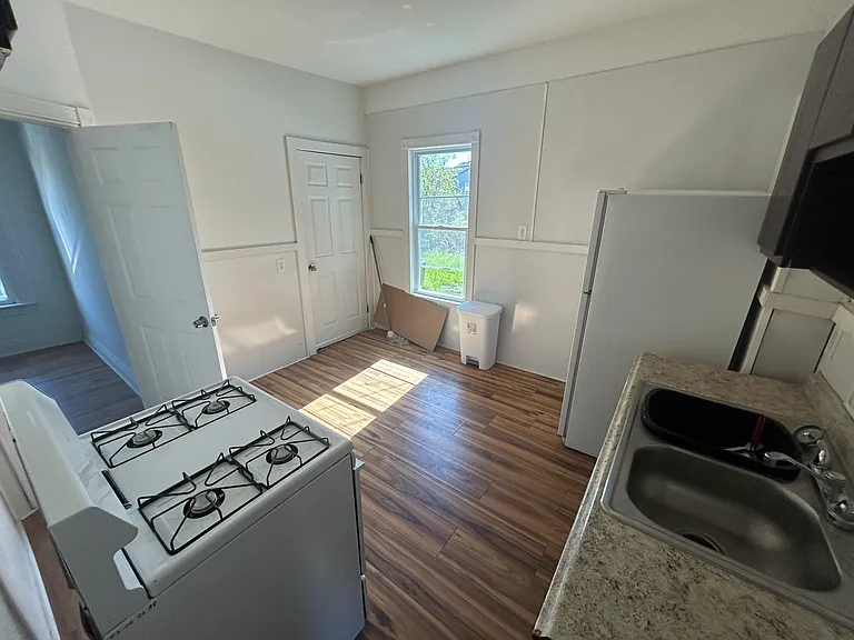 588-590 N Goodman St #1 — Photo 6