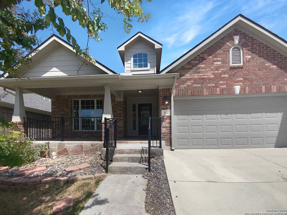 1st image of 563 GINSBERG DR