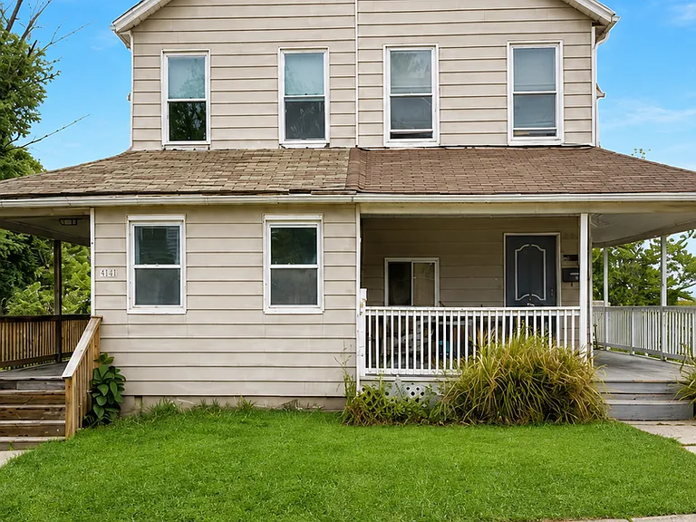 1015 Parksley Ave — Photo 1
