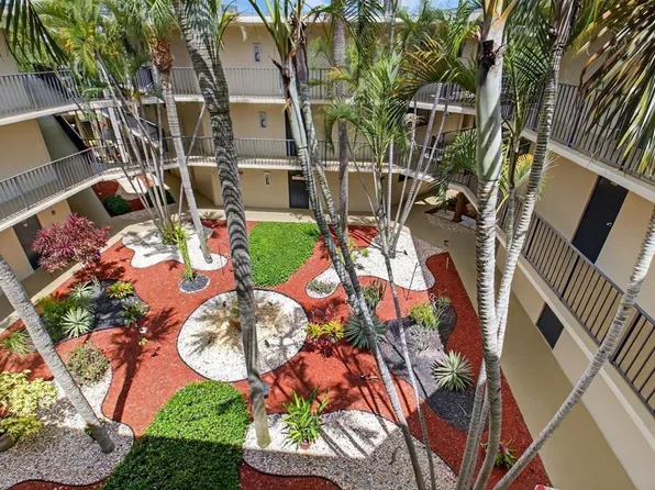 5370 Las Verdes Creek #319, Delray Beach, FL 33484