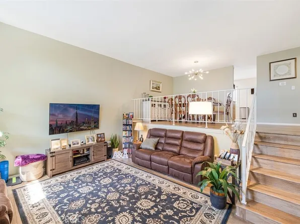 21901 Lassen St Unit 94, Chatsworth, CA 91311