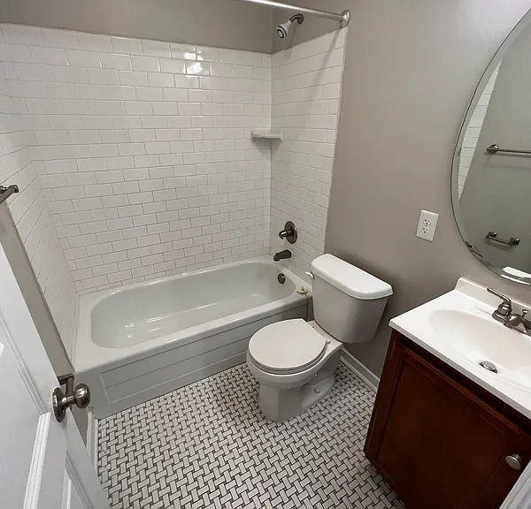509 N 35th St #9 — Photo 8