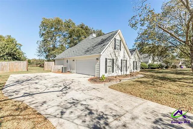 127 Grove Ln — Photo 7