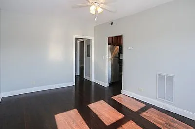 4816 N Paulina St #1 — Photo 6