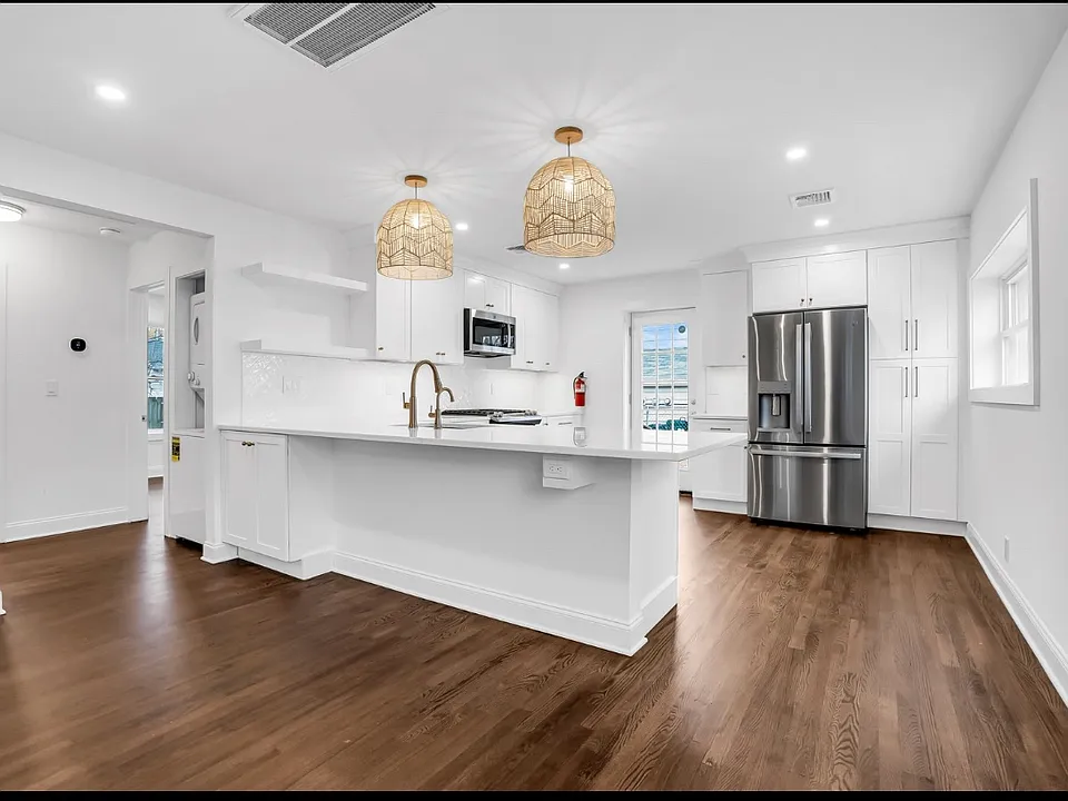 3141 Powhatan Ave