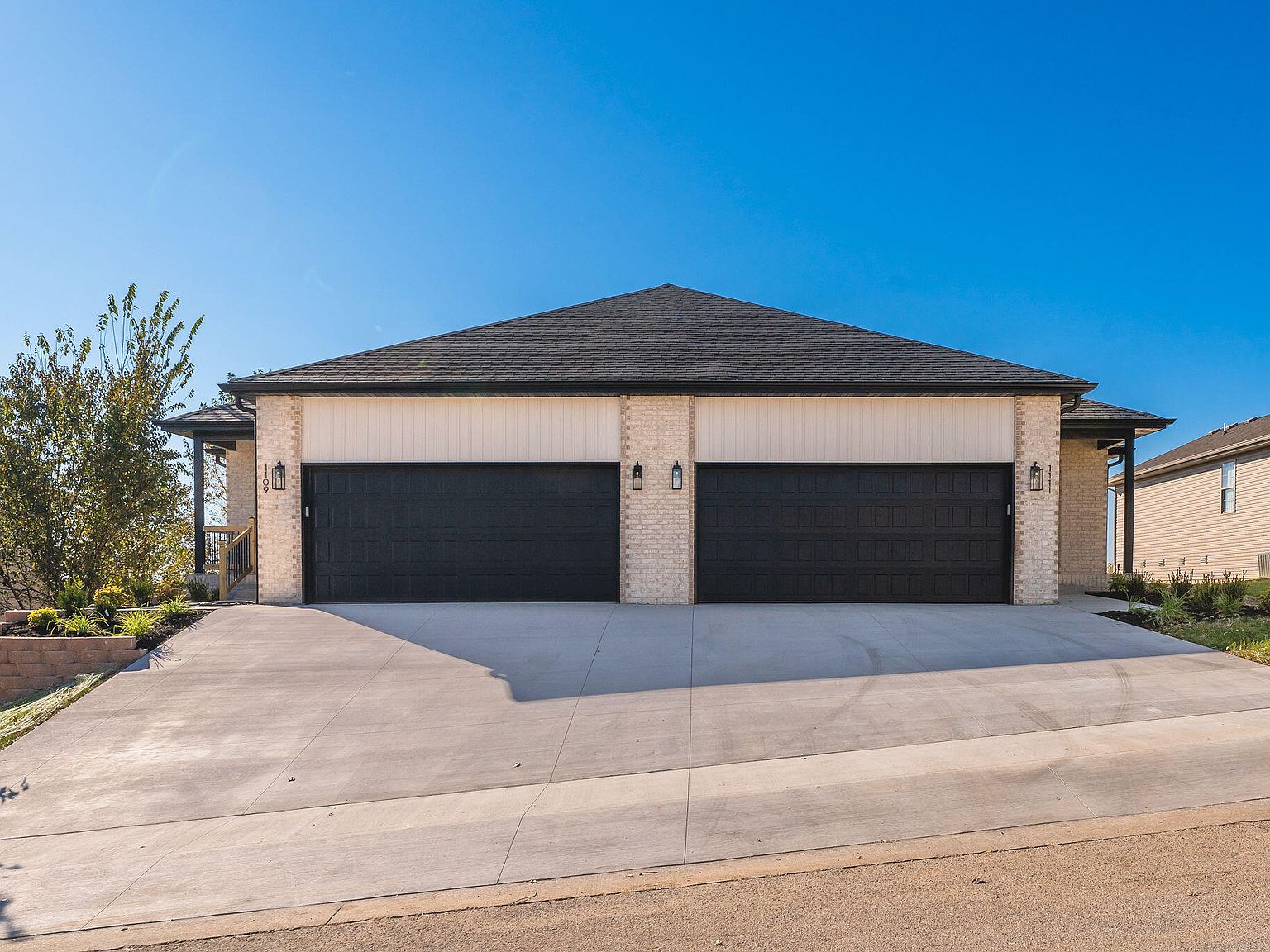 1109-1111 N Missouri Drive, Ozark, MO 65721 | Zillow