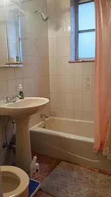 Rented by Astoria Realty | media 18