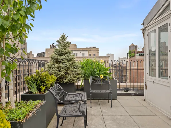 875 Park Avenue image 18 of 21