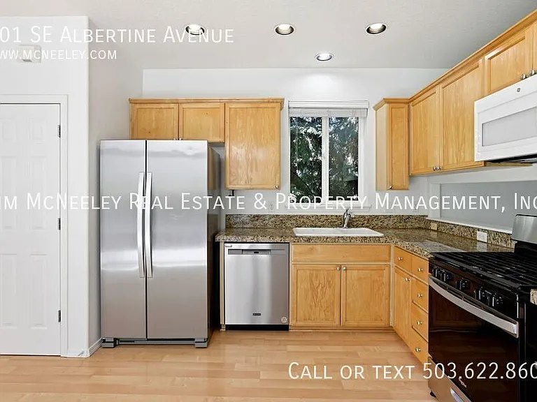 901 SE Albertine St — Photo 10