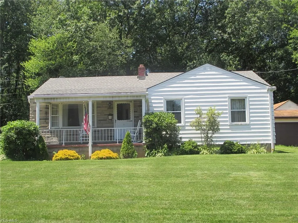 306 W Hopewell Dr photo 1
