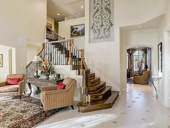 3rd image of 11922 Legend Manor Dr