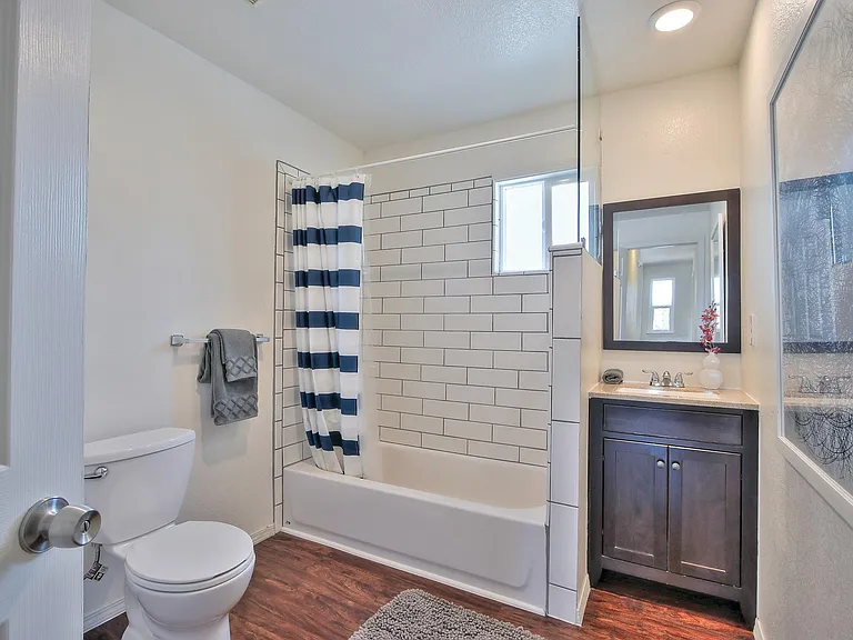 546 Hamilton Ave — Photo 15