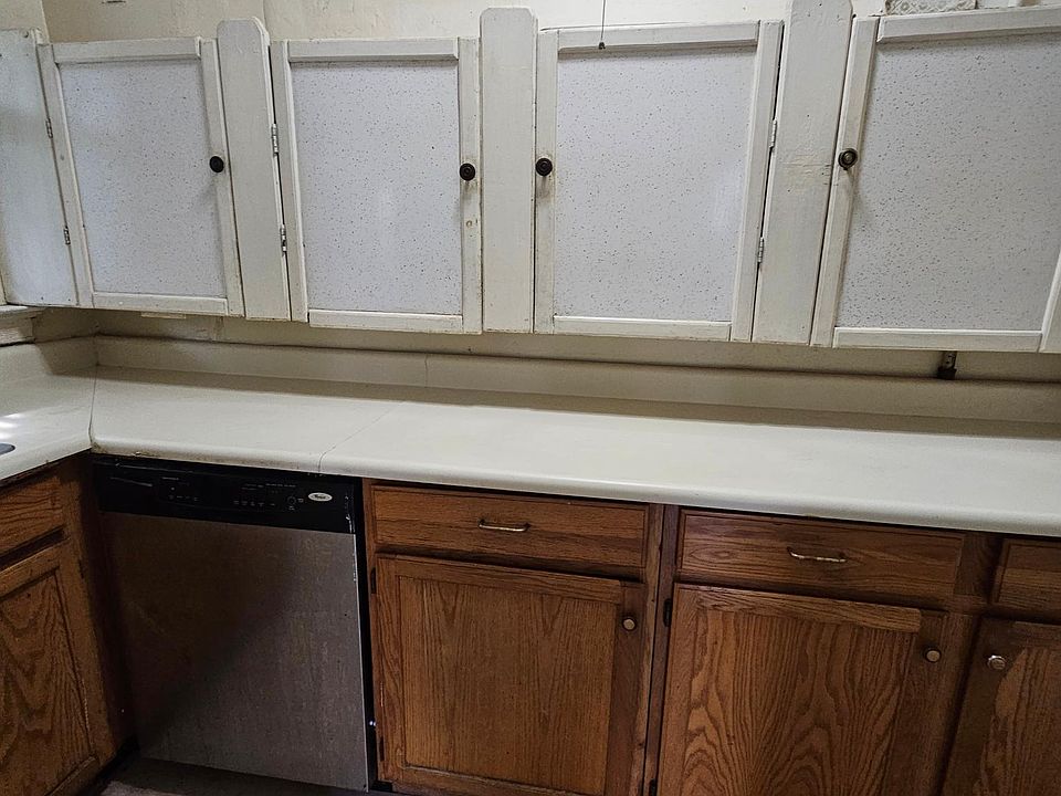 1st image of 22 Hallock St APT 1