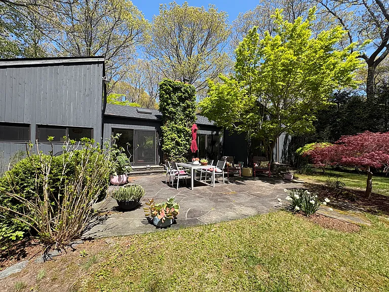 8 Wooded Oak Ln — Photo 8