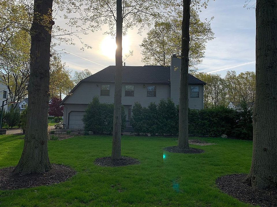2nd image of 370 Thomas Alva Dr