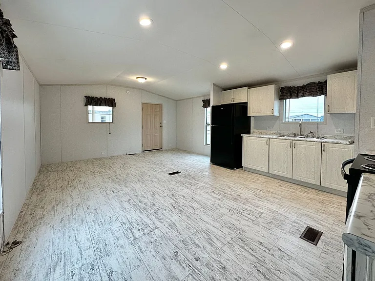 2301 SW Sheridan Rd — Photo 12