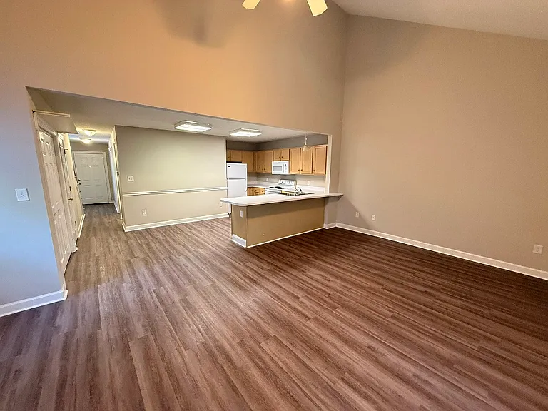 3449 Westgate Dr — Photo 10