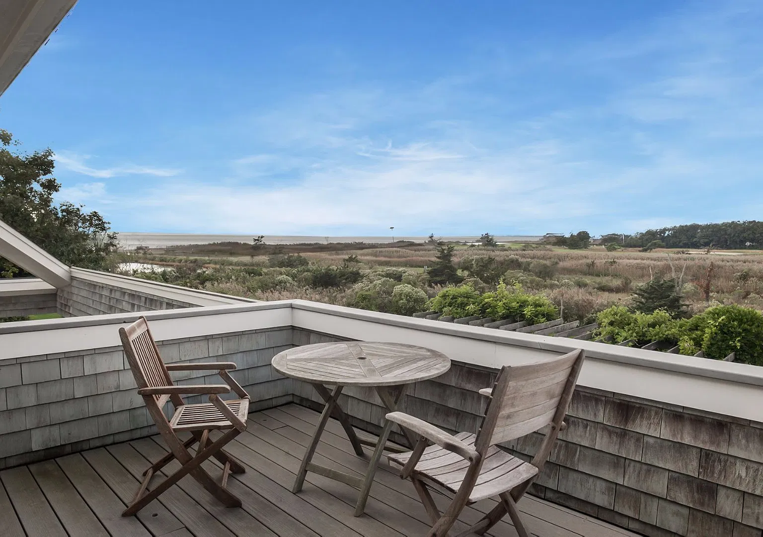 4 bed, 3600 sqft, $20,000 — Photo 1