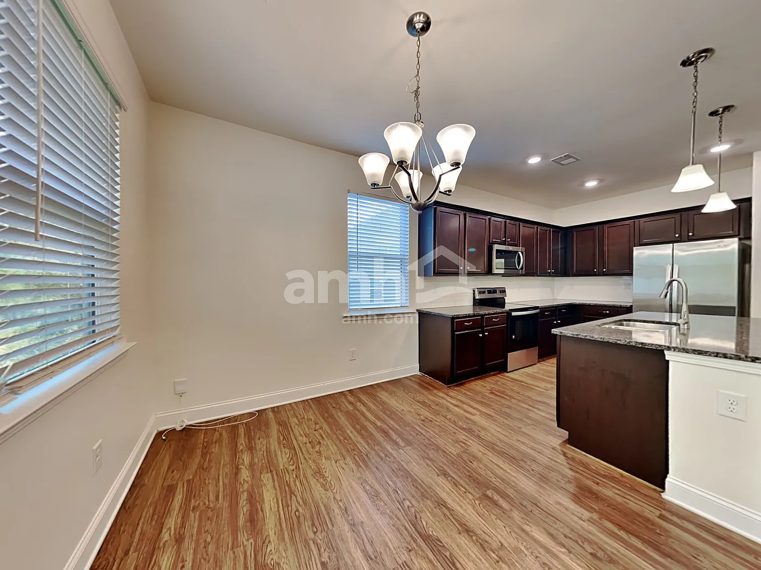 5 bed, 4.0 bath, 3121 sqft, $2,665 — Photo 4