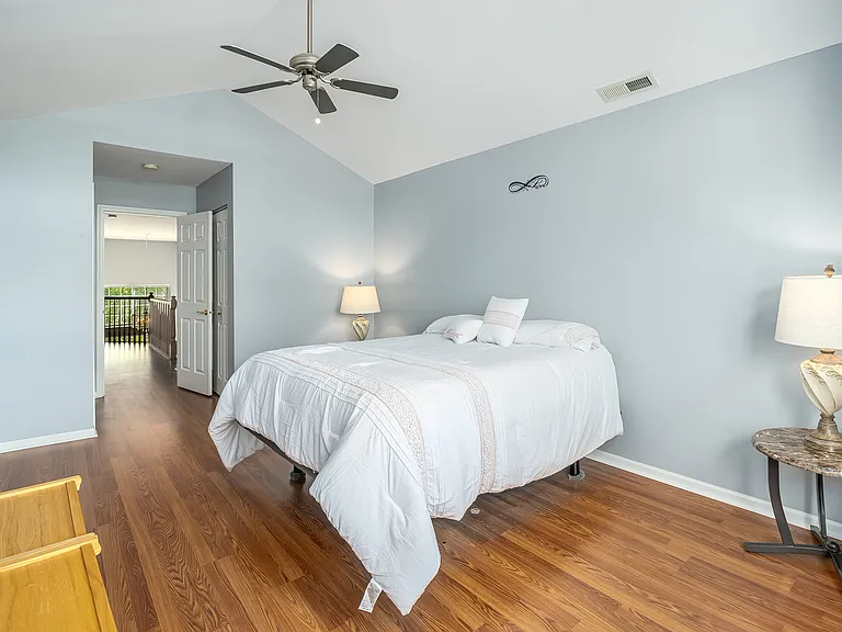 956 Mesa Dr — Photo 13