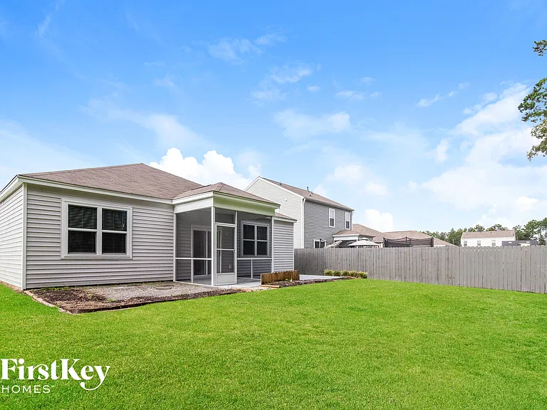 510 Wayton Cir — Photo 13