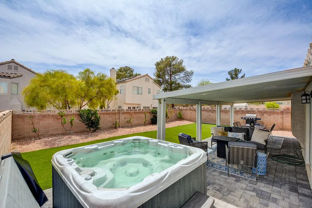 8325 Shark Tank Ct — Photo 4