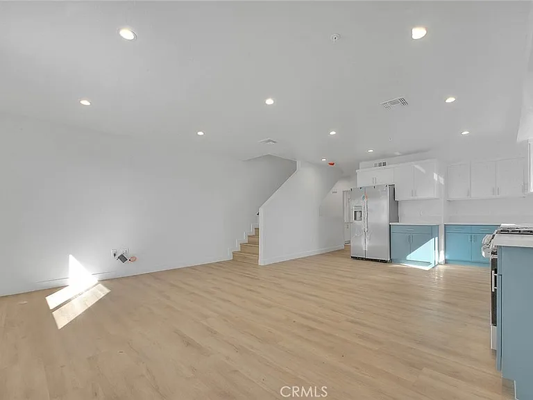 5852 Vineland Ave #5852-2 — Photo 34