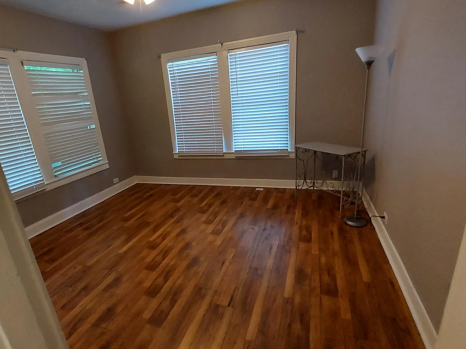 1704 E Chaffin St — Photo 2