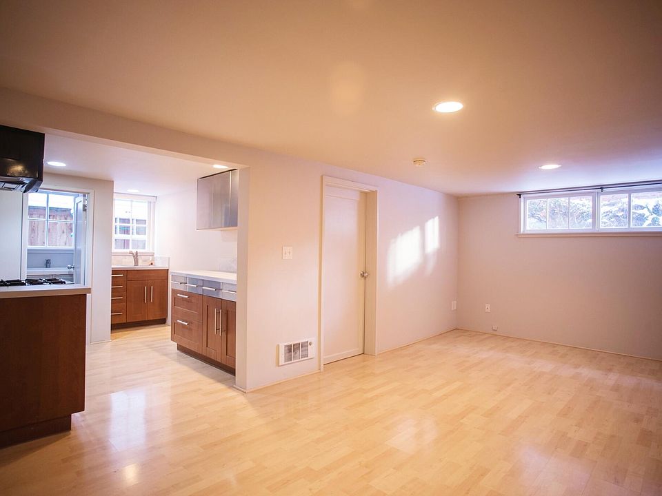 1st image of 5248 12th Ave NE #5248