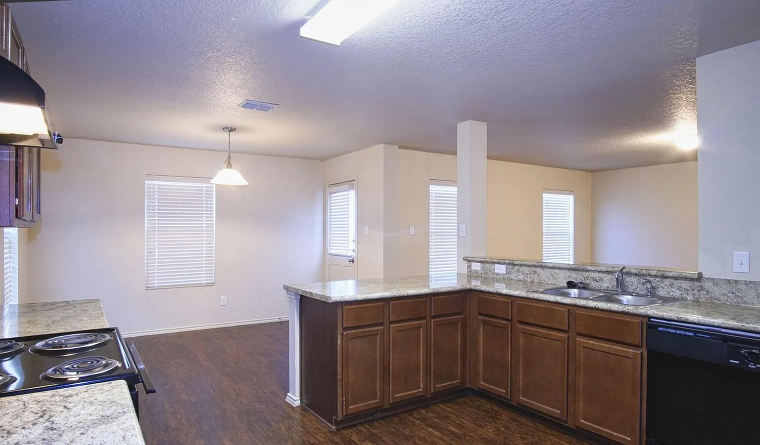 Enclave at Northeast Crossing — Photo 2