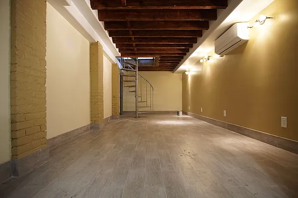 Rented by Lofts and Flats LLC | media 7