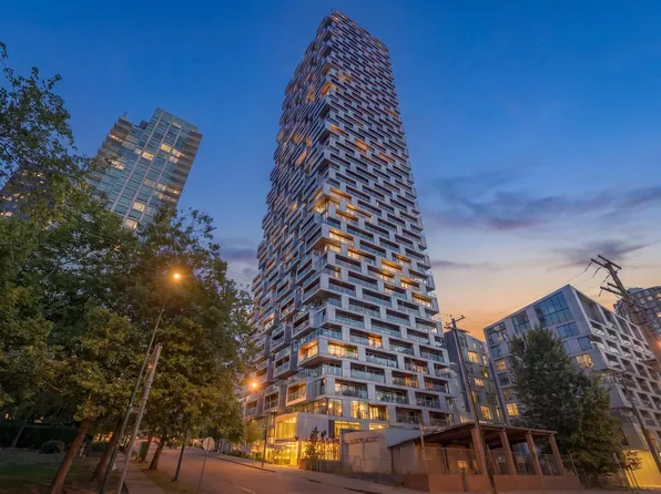 1480 Howe St #1005, Vancouver, BC V6Z 0G5