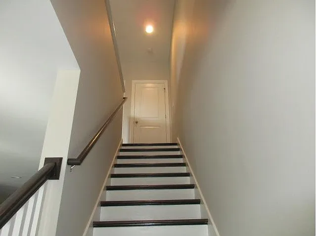 4602B Michigan Ave — Photo 8