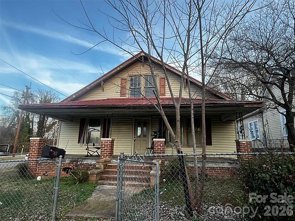 2nd image of 901 8th St