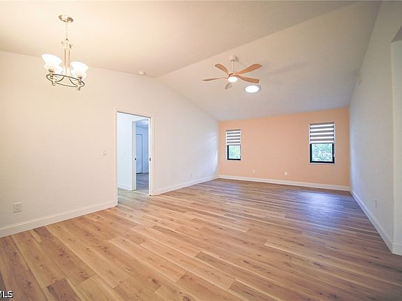 5th image of 1250 Riverbend Dr