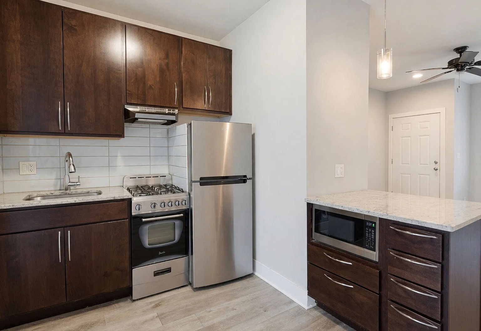 4006 N Bell Ave — Photo 1