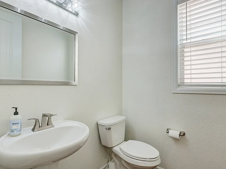 10732 Hillsboro Cir — Photo 51