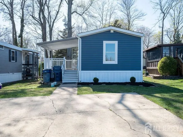 6 Morley Rd, North Brunswick, NJ 08902