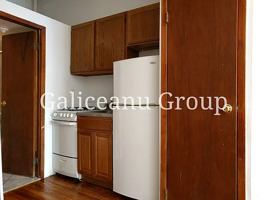 Rented by Lexington Real Estate Group | media 17